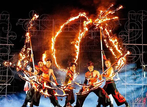 2025中港大排光雕展「光影中港 神幻秘境」 2025中港大排光雕展「光影中港 神幻秘境」