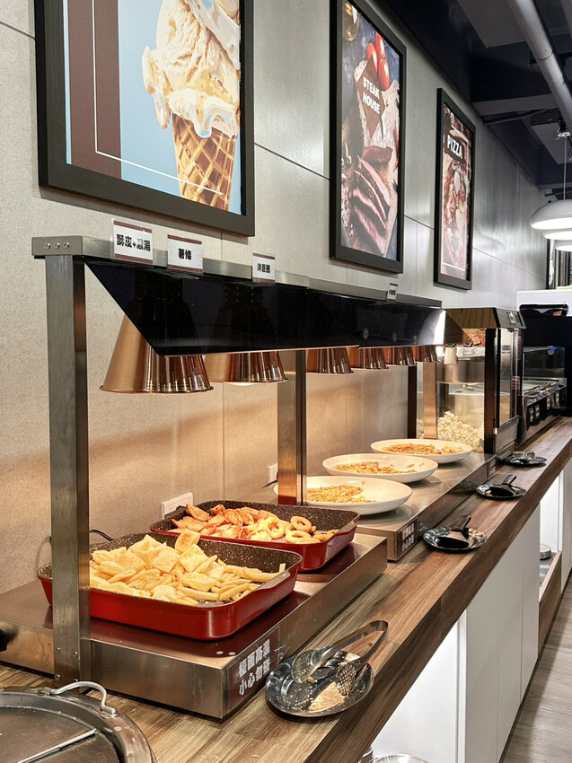 新北市板橋區【新北美食】孫東寶台式牛排教父PLUS館，餐點再升級，吃得飽也吃得更好！新北最強孫東寶板橋國慶店，新菜單【板橋美食】板橋聚餐推薦