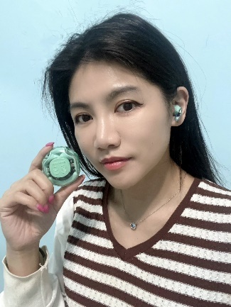 【藍牙耳機】有顏值有內涵的3C產品，ACEFAST Crystal T8 小晶彩真無線藍牙耳機，時尚穿搭必備，讓耳朵談戀愛！【數位產品】