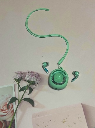 【藍牙耳機】有顏值有內涵的3C產品，ACEFAST Crystal T8 小晶彩真無線藍牙耳機，時尚穿搭必備，讓耳朵談戀愛！【數位產品】