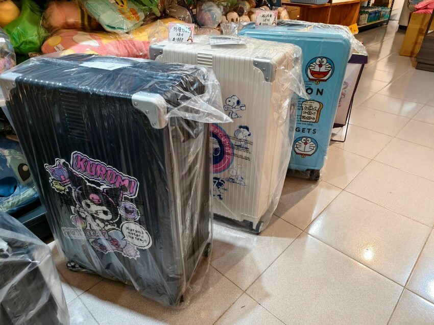 三重新開幕寄賣小店! 熱門小物、超商福袋周邊這裡都有~~