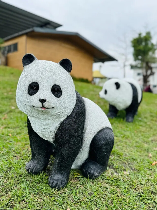 【安農溪驛站】超萌貓熊藝術裝置現身安農溪畔,快來拍照打卡遛小 【安農溪驛站】超萌貓熊藝術裝置現身安農溪畔,快來拍照打卡遛小