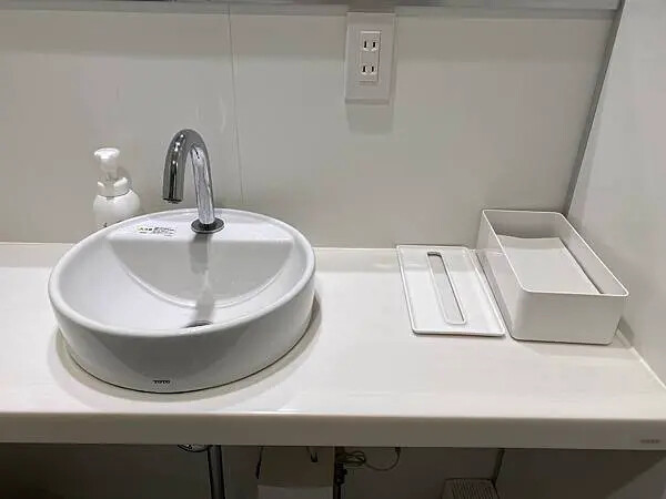 日本【日本住宿】東京一人獨旅｜淺草 LIGHTNING HOTEL 閃電飯店膠囊旅館開箱