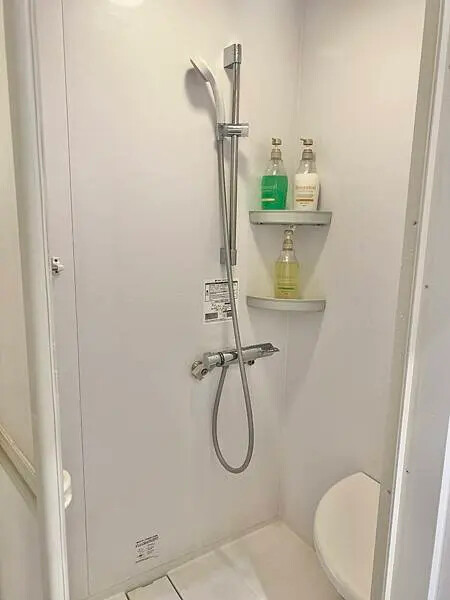 日本【日本住宿】東京一人獨旅｜淺草 LIGHTNING HOTEL 閃電飯店膠囊旅館開箱