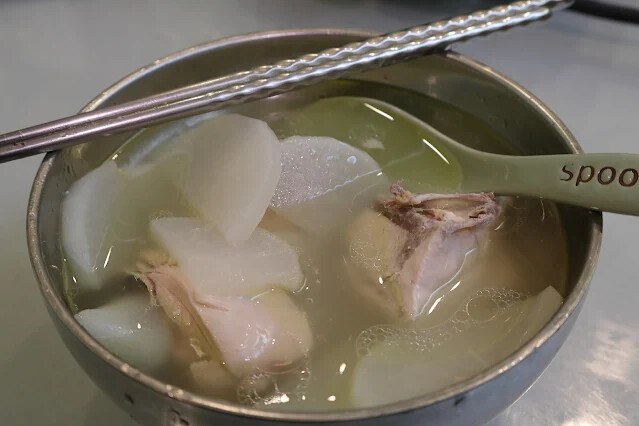 蘿蔔雞湯