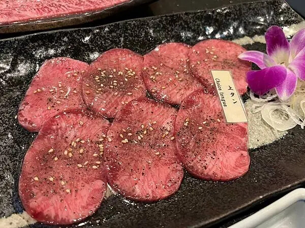 【日本沖繩必吃美食、和牛推薦】燒肉本部牧場｜焼肉もとぶ牧場 