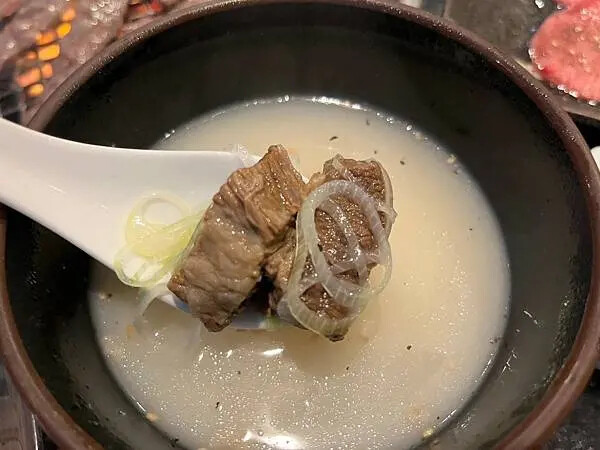 【日本沖繩必吃美食、和牛推薦】燒肉本部牧場｜焼肉もとぶ牧場 