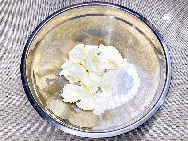 烘焙筆記│石榴軟心芝士蛋糕,調色來自好吃也好看的果汁粉