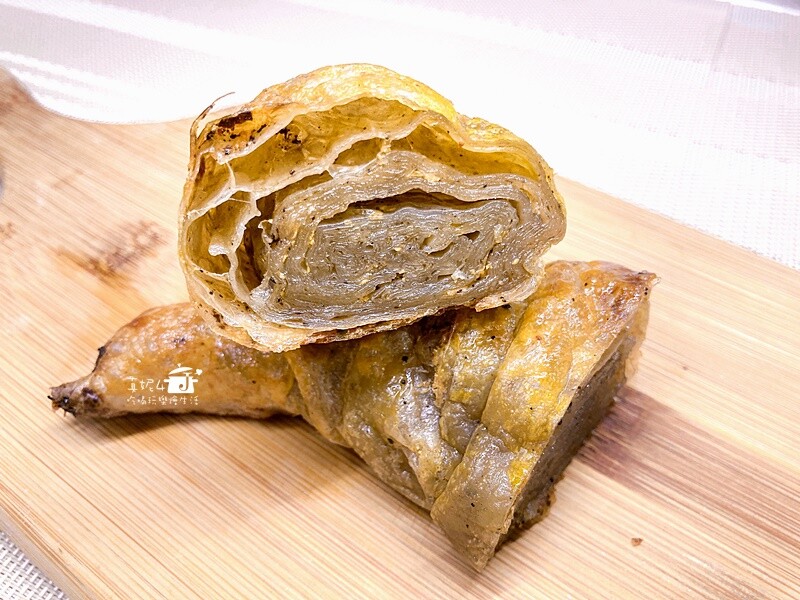 烘焙筆記│夢龍脆皮草莓蛋糕捲，鮮奶油果醬夾心就像冰淇淋一樣絲滑