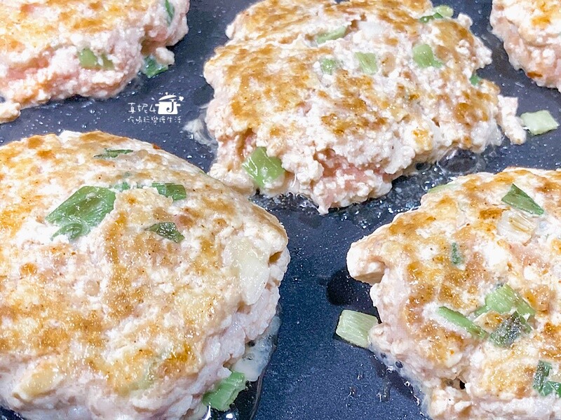 烹飪筆記│豆腐肉餅,簡單好吃的絞肉和豆腐混搭料理