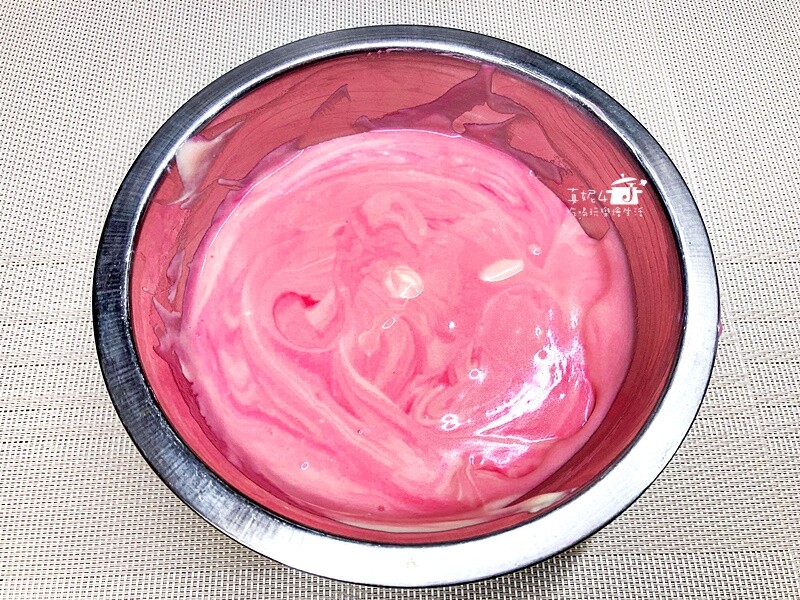 烘焙筆記│石榴軟心芝士蛋糕,調色來自好吃也好看的果汁粉