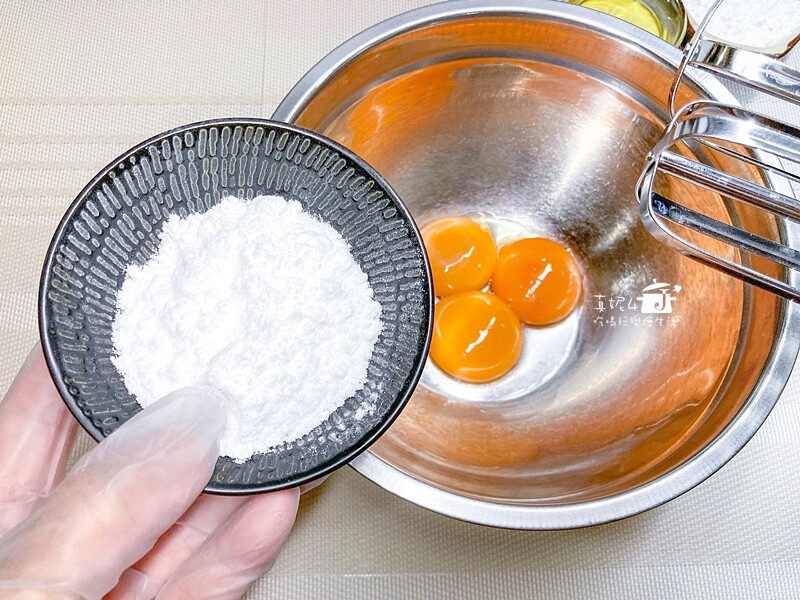 烘焙筆記│咖啡蛋糕捲,用咖啡抹醬取代咖啡液入口即化的柔軟度