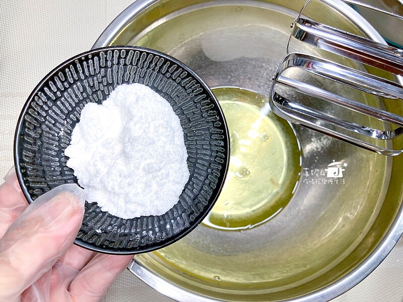 烘焙筆記│咖啡蛋糕捲,用咖啡抹醬取代咖啡液入口即化的柔軟度