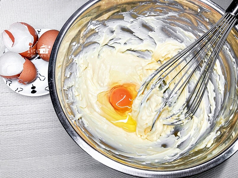 烘焙筆記│石榴軟心芝士蛋糕,調色來自好吃也好看的果汁粉