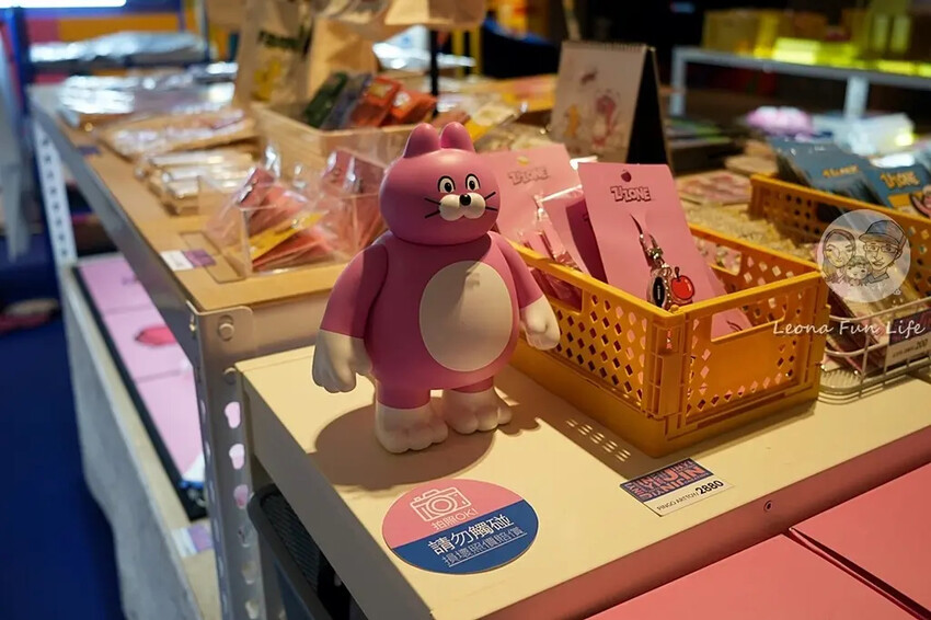 韓國超人氣粉紅貓台中登場!!ZIZONE夏日假期快閃店粉嫩可愛周邊、拍貼機，只到10/27!!