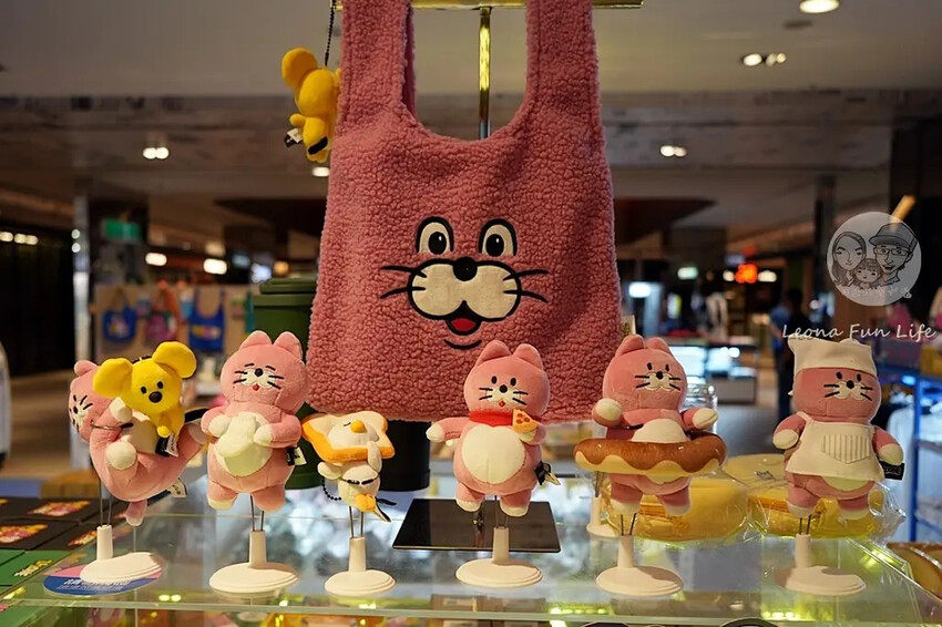 韓國超人氣粉紅貓台中登場!!ZIZONE夏日假期快閃店粉嫩可愛周邊、拍貼機，只到10/27!!