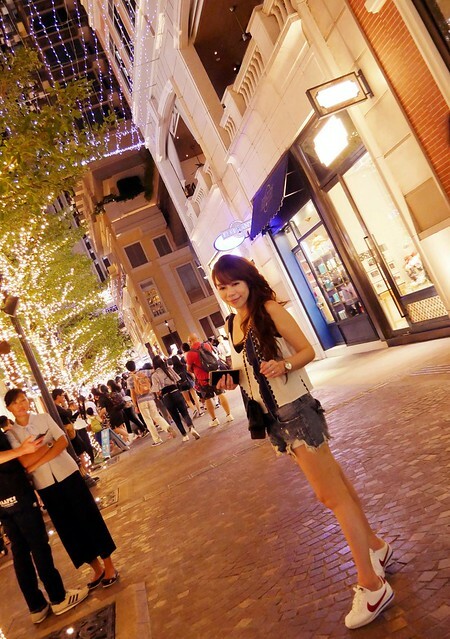 香港◎【香港 四天自由行攻略(day1.)】太銷魂必吃~橋底辣蟹,華仔迷必追~聰嫂甜品,維港遊必搭~張保仔號!