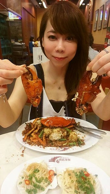 香港◎【香港 四天自由行攻略(day1.)】太銷魂必吃~橋底辣蟹,華仔迷必追~聰嫂甜品,維港遊必搭~張保仔號!