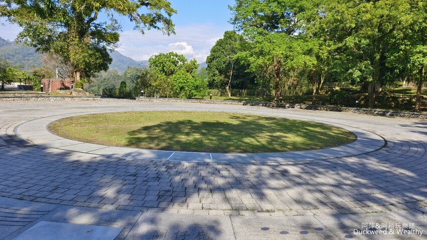 台南市白河區【台南‧關子嶺】「嶺頂公園」充滿歷史記憶的場域│日式建築旅客服務中心∣