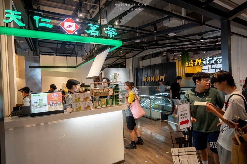 桃園市中壢區【桃園景點推薦】2024大江購物中心週年慶開跑囉！輕鬆享優惠~饗美食~想購物~讓你越逛越意猶未盡! 全年停車