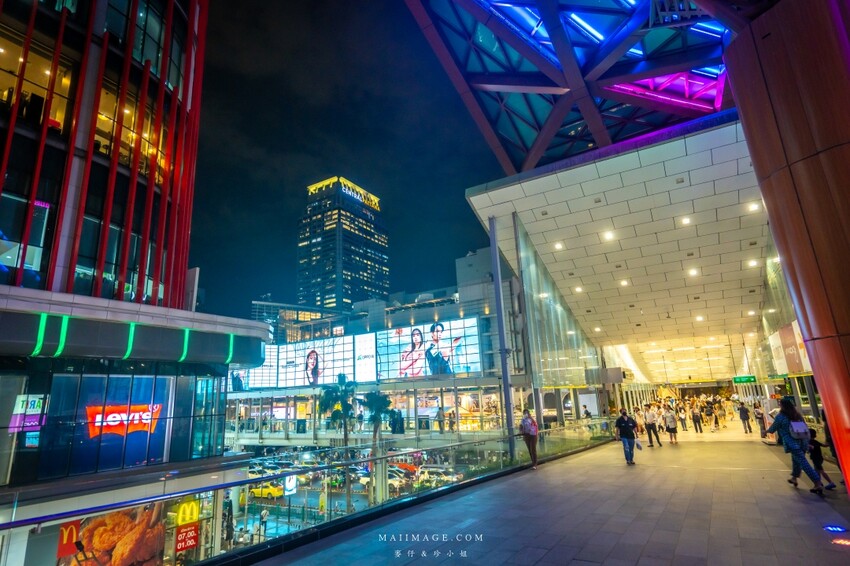 泰國【泰國曼谷住宿推薦】MOXY BANGKOK RATCHAPRASONG ～晚餐篇！CRAFTED COCKTAILS越晚越開心，曼谷夜生活就是