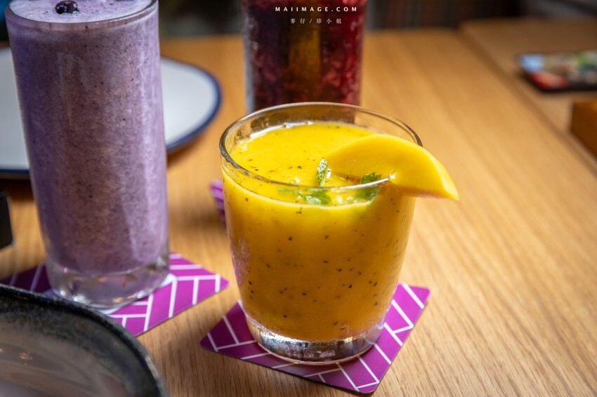 泰國【泰國曼谷住宿推薦】MOXY BANGKOK RATCHAPRASONG ～晚餐篇！CRAFTED COCKTAILS越晚越開心，曼谷夜生活就是