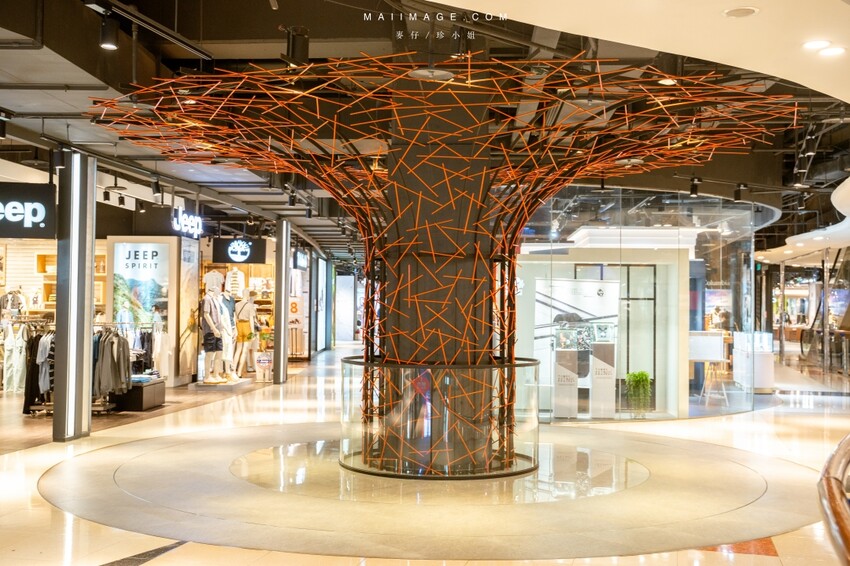 桃園市中壢區【桃園景點推薦】2024大江購物中心週年慶開跑囉！輕鬆享優惠~饗美食~想購物~讓你越逛越意猶未盡! 全年停車