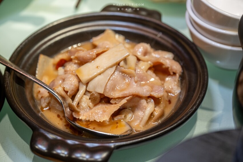 桃園市中壢區【桃園景點推薦】2024大江購物中心週年慶開跑囉！輕鬆享優惠~饗美食~想購物~讓你越逛越意猶未盡! 全年停車