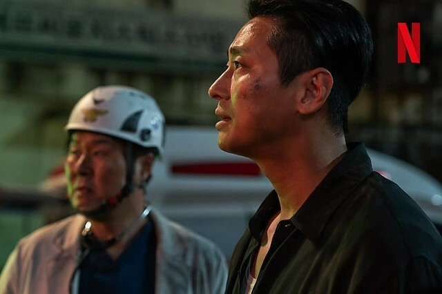 The TV drama posters and stills of  Netflix 平台播出的原創韓劇《外傷重症中心》(중증외상센터/Severe Trauma Center) was launching from Jan 24, 2025 at Netflix.