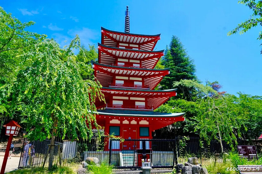 河口湖自駕遊「新倉山淺間公園、富士淺間神社」，賞富士山絕佳景
