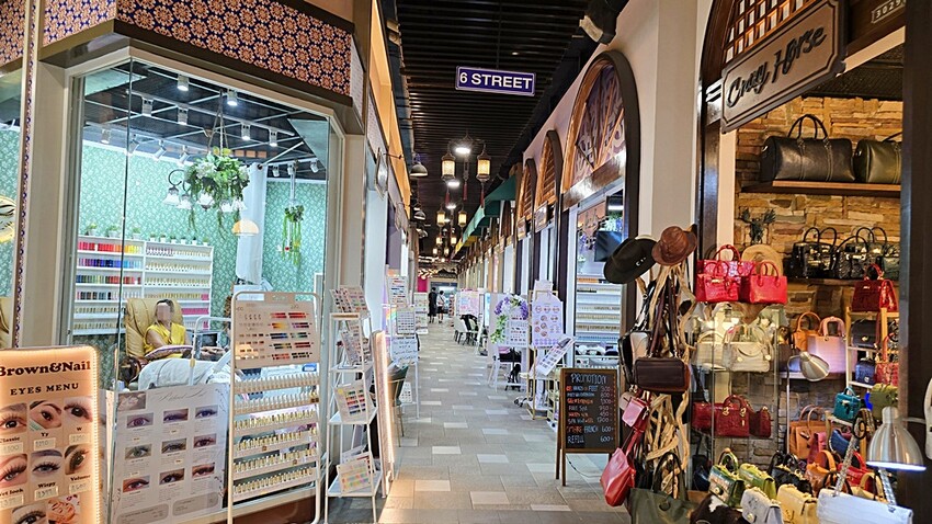 泰國曼谷Terminal 21 Asok,曼谷最好買最好逛的航站主題購物中心,美食、購物、美妝、玩樂一次達陣!!