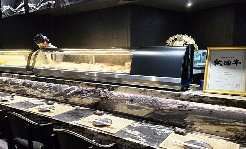 曼谷必逛四面佛商場Erawan Bangkok，集結米其林美食、時尚美容、Karmakamet香氛(近BTS Chit Lom 奇隆站)