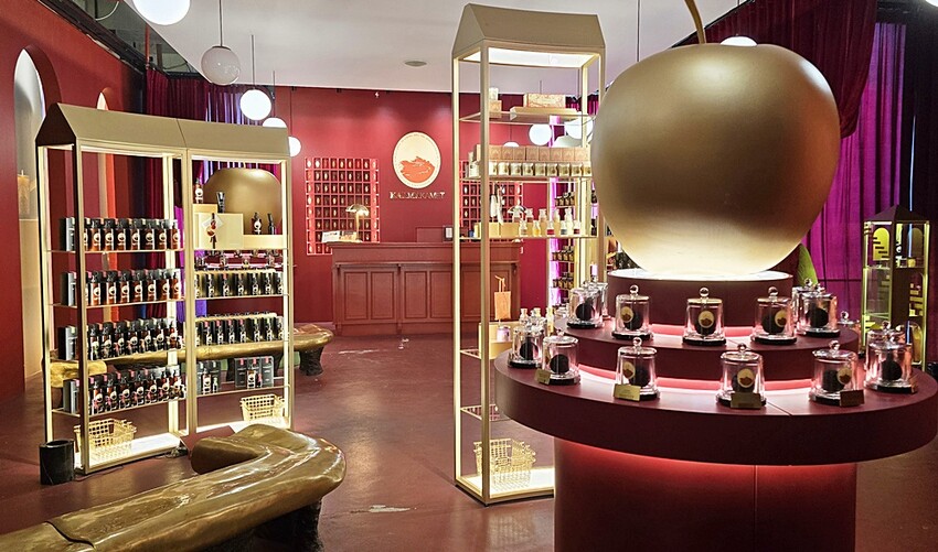 曼谷必逛四面佛商場Erawan Bangkok，集結米其林美食、時尚美容、Karmakamet香氛(近BTS Chit Lom 奇隆站)