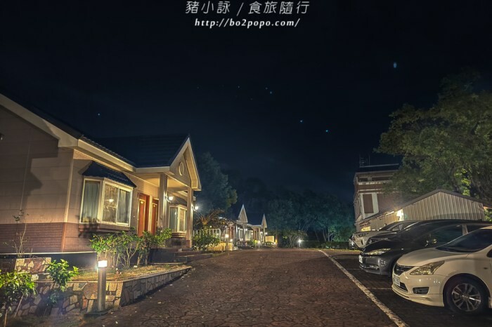 南投縣國姓鄉南投。國姓》元寶土地公，被特色石頭包圍的廟宇