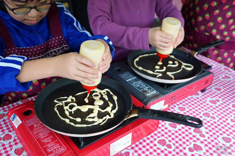 台北市內湖區【東林草莓園】台北內湖草莓季，草莓果醬鬆餅DIY、賞蜂趣，順遊白石湖吊橋及碧山巖