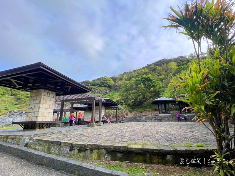 台北市北投區北投免費景點【硫磺谷泡腳池】硫磺谷地熱景觀區享受暖呼呼的白磺溫泉,還可以欣賞火山地熱景觀
