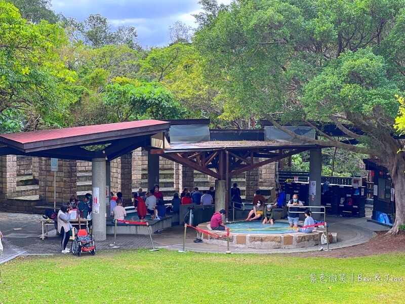 台北市北投區北投免費景點【硫磺谷泡腳池】硫磺谷地熱景觀區享受暖呼呼的白磺溫泉,還可以欣賞火山地熱景觀