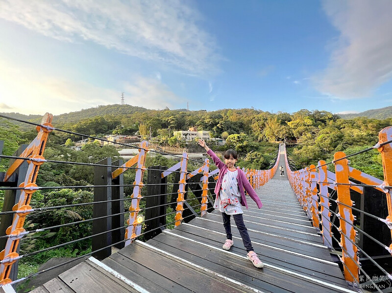 台北市內湖區【東林草莓園】台北內湖草莓季，草莓果醬鬆餅DIY、賞蜂趣，順遊白石湖吊橋及碧山巖
