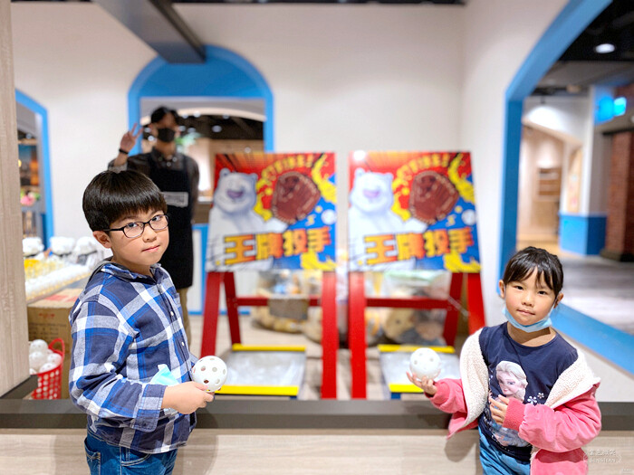 台中市南區【寶熊漁樂碼頭】全台最大巨無霸旋轉釣魚機！魚拓DIY、釣魚故事館、海洋教育～超有趣