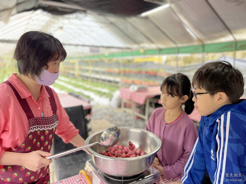 台北市內湖區【東林草莓園】台北內湖草莓季，草莓果醬鬆餅DIY、賞蜂趣，順遊白石湖吊橋及碧山巖
