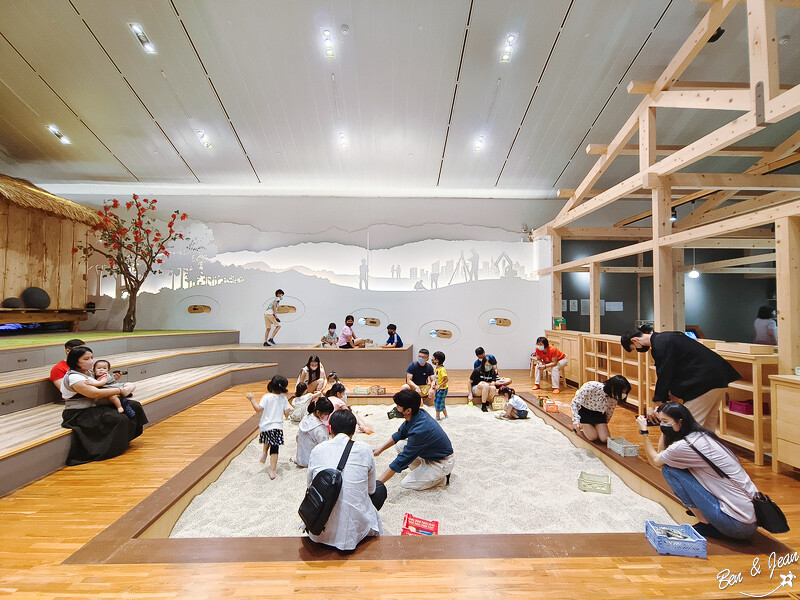 宜蘭縣頭城鎮【兒童考古探索廳】50 元就能在蘭陽博物館挖沙當考古學家！6歲以下免費玩