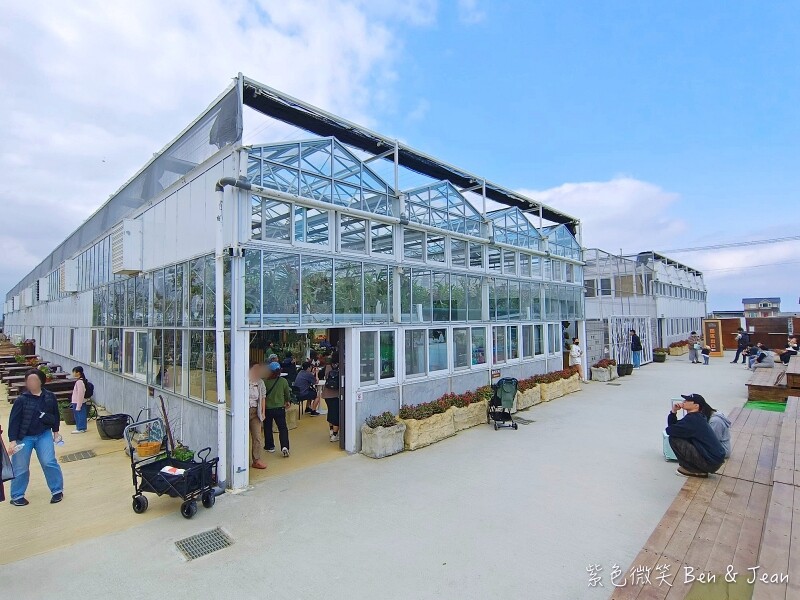 宜蘭縣壯圍鄉【蘭陽動植物王國】全台首座袋鼠公園、鵜鶘飛行餵食秀、超可愛泰迪羊、食蟻獸、樹懶、狐獴，門票、動物介紹