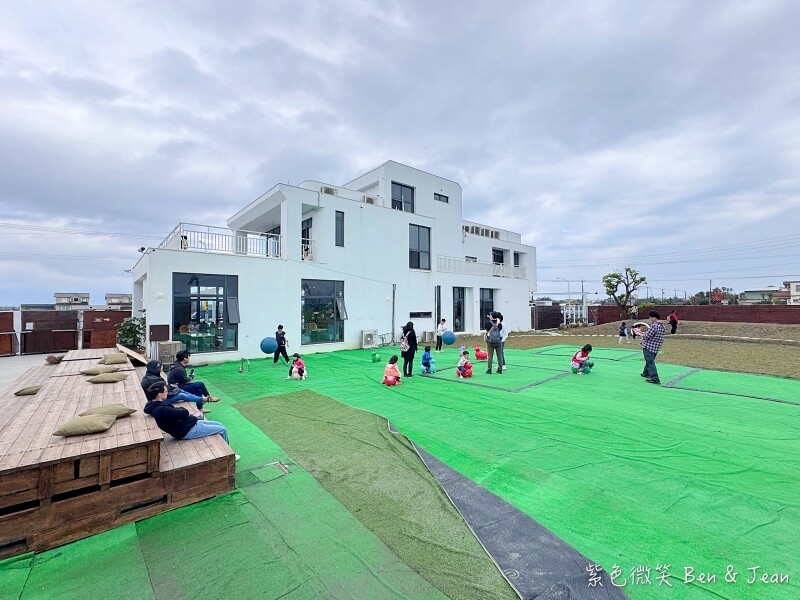 宜蘭縣壯圍鄉【蘭陽動植物王國】全台首座袋鼠公園、鵜鶘飛行餵食秀、超可愛泰迪羊、食蟻獸、樹懶、狐獴，門票、動物介紹