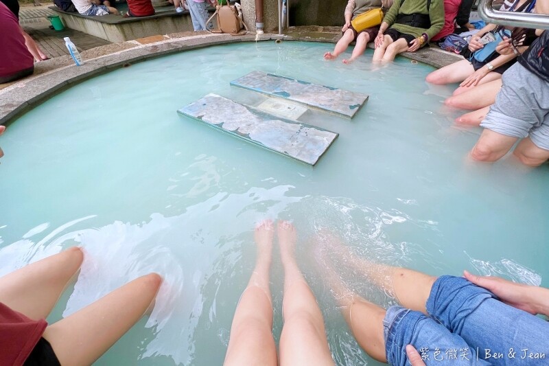 台北市北投區北投免費景點【硫磺谷泡腳池】硫磺谷地熱景觀區享受暖呼呼的白磺溫泉,還可以欣賞火山地熱景觀