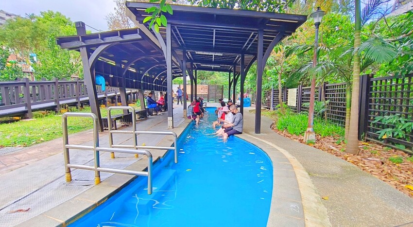 台北市北投區北投免費景點【硫磺谷泡腳池】硫磺谷地熱景觀區享受暖呼呼的白磺溫泉,還可以欣賞火山地熱景觀