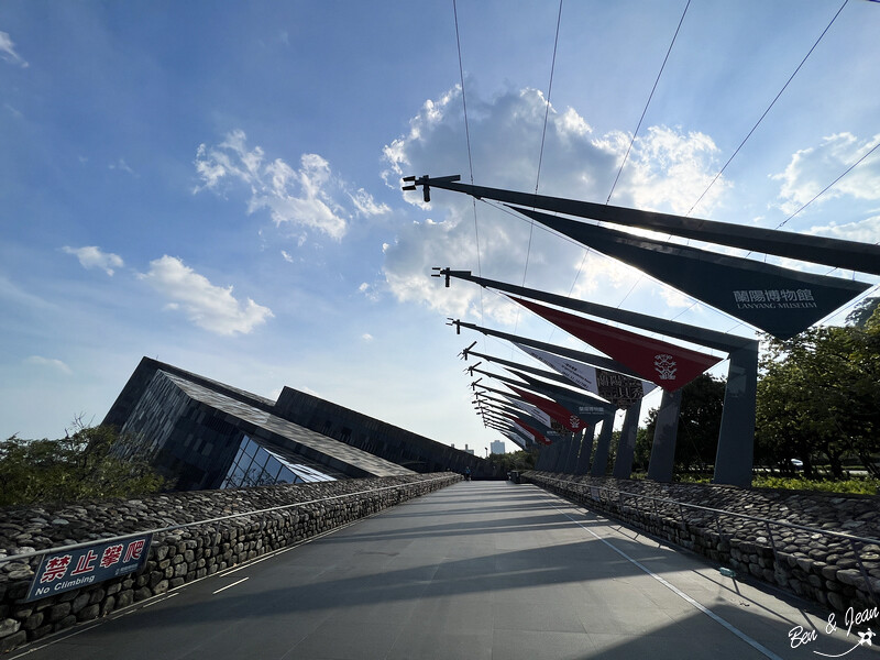 宜蘭縣頭城鎮【兒童考古探索廳】50 元就能在蘭陽博物館挖沙當考古學家！6歲以下免費玩