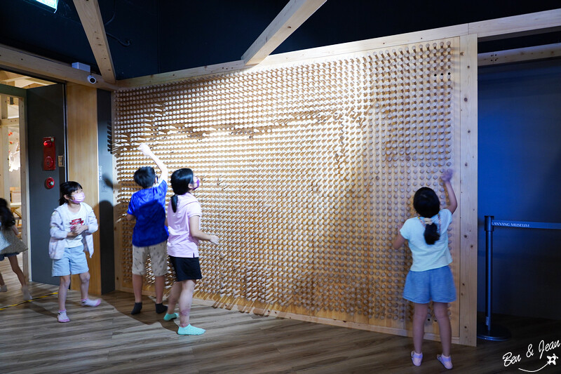 宜蘭縣頭城鎮【兒童考古探索廳】50 元就能在蘭陽博物館挖沙當考古學家！6歲以下免費玩