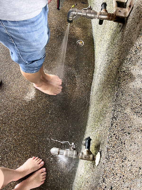 台北市北投區北投免費景點【硫磺谷泡腳池】硫磺谷地熱景觀區享受暖呼呼的白磺溫泉,還可以欣賞火山地熱景觀