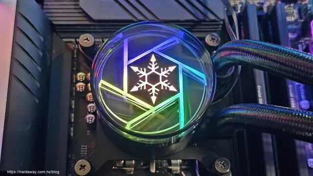 銀欣SilverStone NovaPeak 360 ARGB水冷散熱器 銀欣SilverStone NovaPeak 360 ARGB水冷散熱器