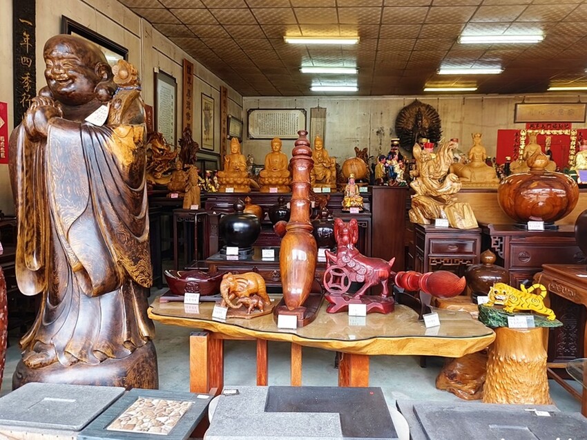 苗栗縣三義鄉2024三義木雕藝術節|苗栗三義景點一日遊 三義鴨箱寶X山板樵臉譜文化生活館X福堂餅行